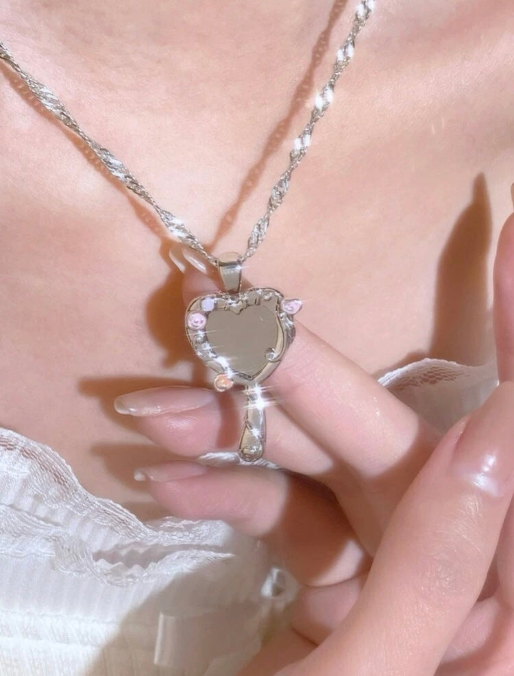 Handheld Heart Mirror Pendant Necklace